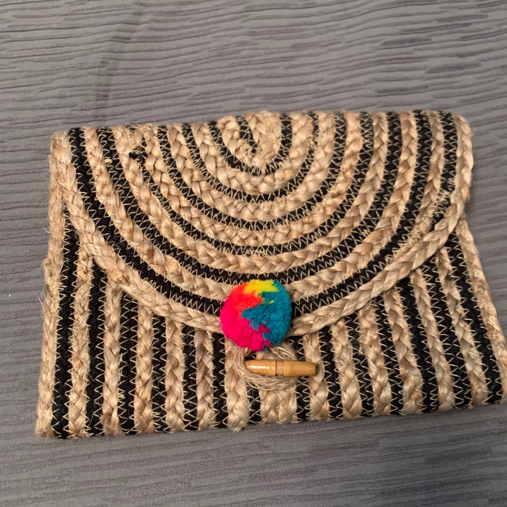 Rattan pompom Clutch